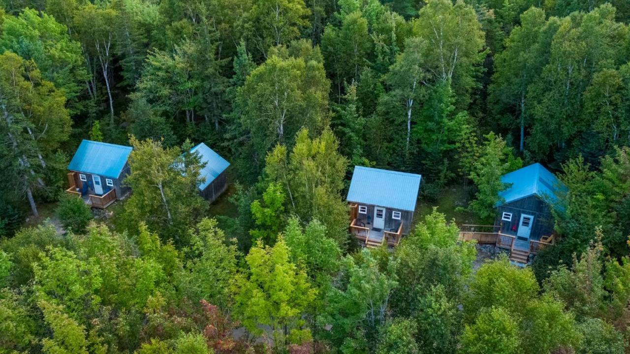 Trailside Accommodations And Outdoor Adventures Birch Plain Exterior photo